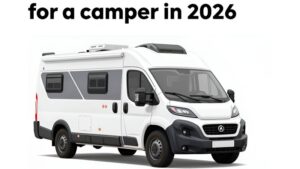 Современная спутниковая антенна на крыше автодома для стабильного интернета в путешествиях от СатФлай ТВ