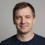 Клиент Алексей Волков пользуется услугами спутникового интернета для автодомов от компании СатФлай ТВ
